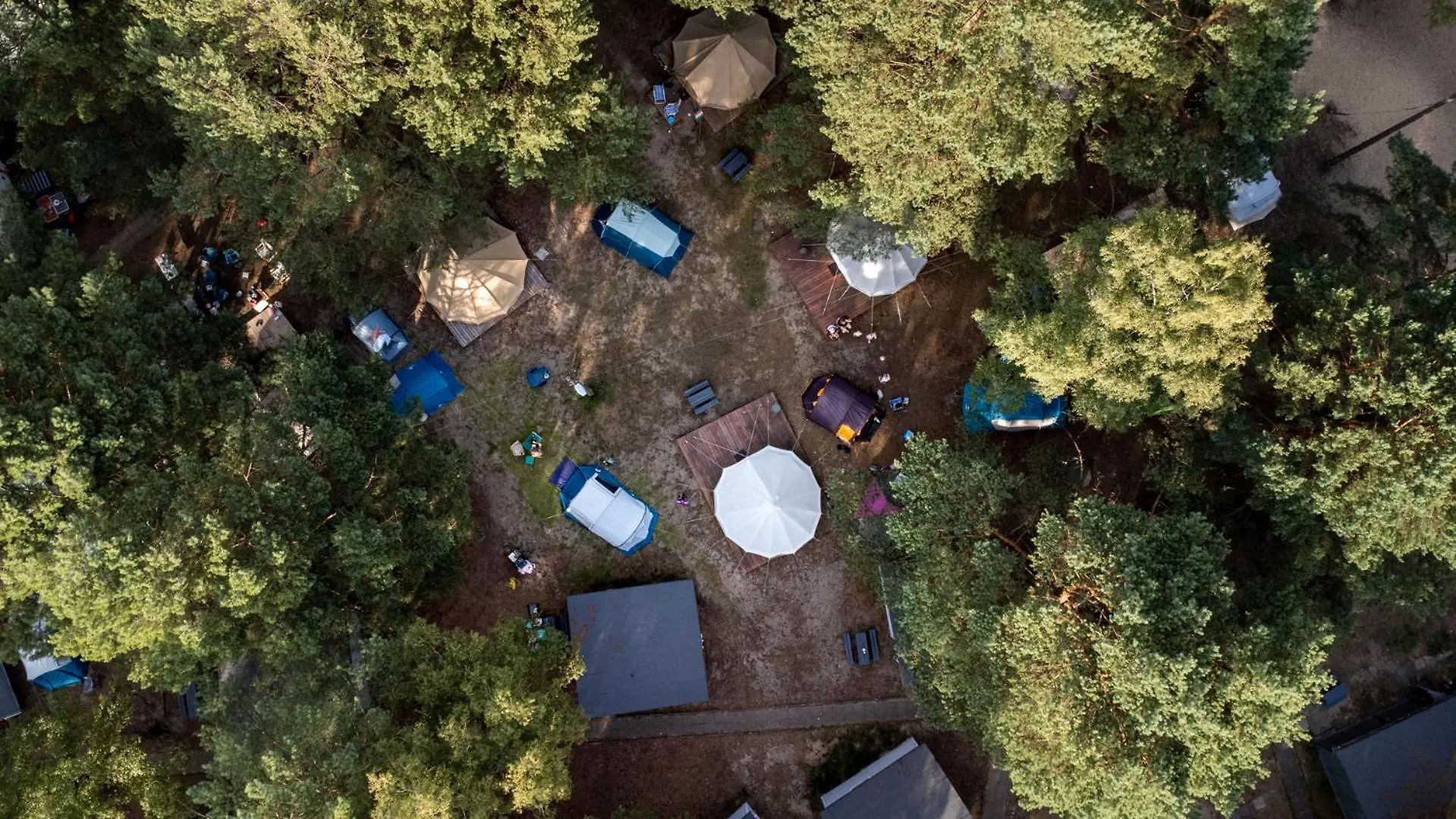 Camp Bursztynowy Las グダニスク